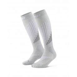 Długie skarpety kompresyjne dla kobiet z wełną Merino Core Run CEP. Szare skarpetki CEP, bez wzorów, z elastanu. Za 199.00 zł.