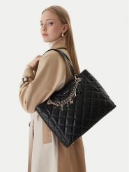 Guess Torebka Libby HWGG99 12250 Czarny. Czarne shopper bag Guess, z aplikacjami, bez dodatków. Za 749.99 zł.