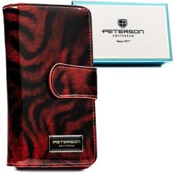 Pionowy, lakierowany portfel damski ze skóry naturalnej i ekologicznej w czerwonym kolorze - Peterson. Czerwone portfele Peterson, bez wzorów, z lakierowanej skóry. Za 129.99 zł.