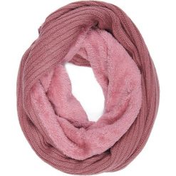 KOMIN DAMSKI. Szaliki i kominy marki TOP SECRET. W wyprzedaży za 19.99 zł.
