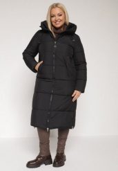 Czarna Długa Kurtka Pikowana z Kapturem i Bocznymi Suwakami Mevoressa. Czarne kurtki Born2be, na zimę, plus size, bez wzorów, z dzianiny, z kapturem. Za 299.99 zł.