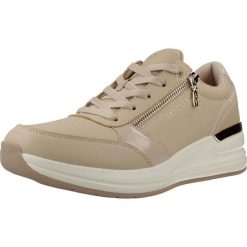 Buty SKECHERS BILLION 2 HIGH END Jasnobrązowy. Brązowe trekkingi Skechers, bez wzorów, z syntetyku, bez zapięcia, trekkingowe. Za 316.99 zł.