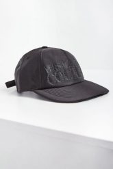 Czapka z daszkiem VERSACE JEANS COUTURE. Czapki z daszkiem Versace Jeans Couture, bez wzorów, z jeansu. W wyprzedaży za 200.97 zł.