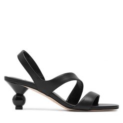 Sandały Weekend Max Mara. Czarne sandały Weekend Max Mara, bez wzorów, bez obcasa, na słupku, bez zapięcia. Za 1,099.00 zł.