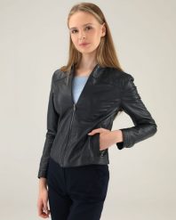 GRANATOWA KURTKA ZE SKÓRY. Kurtki Unisono, s, bez wzorów, ze skóry, eleganckie, bez kaptura. Za 899.00 zł.