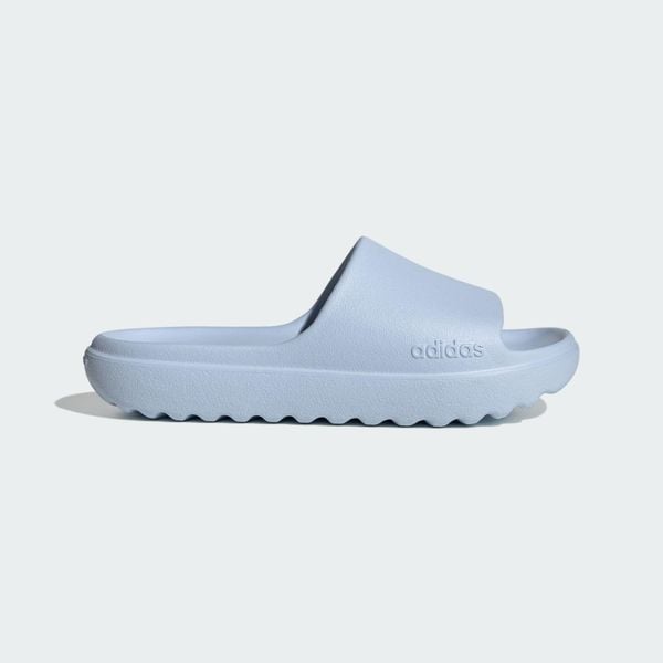 Klapki Adilette Lumia. Niebieskie klapki adidas, bez wzorów, z materiału, klasyczne, bez obcasa, bez zapięcia. Za 129.00 zł.