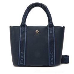 Torebka Tommy Hilfiger. Niebieskie torebki klasyczne Tommy Hilfiger, bez wzorów, klasyczne, bez dodatków. Za 349.99 zł.
