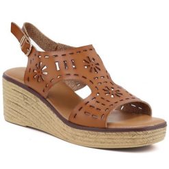 Sandały damskie na koturnie brązowe Sabatina 1103-12A. Brązowe sandały Sabatina, bez wzorów, ze skóry ekologicznej, bez obcasa, na koturnie, bez zapięcia. Za 139.99 zł.