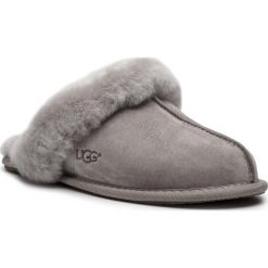 Kapcie UGG - W Scuffette II 5661 W/Oys. Kapcie marki Cropp. Za 429.00 zł.