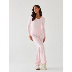 Legginsy Dzwony - Morning Dew BeShaped. Czerwone legginsy BESHAPED, bez wzorów, z elastanu, sportowe. Za 219.00 zł.