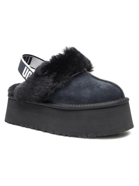 Ugg Kapcie W Funkette 1113474 Czarny. Czarne kapcie UGG, bez wzorów. Za 589.99 zł.