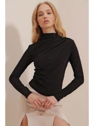 Trendyol Bluzka w kolorze czarnym rozmiar: XL. Czarne bluzki Trendyol, xl, bez wzorów, z bawełny, bez kołnierzyka, bez ramiączek. Za 57.20 zł.