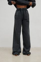 Spodnie z szerokimi nogawkami w kolorze FADED GREY - MEMPHIS-XS. Szare spodnie dresowe Marsala, bez wzorów, z bawełny. W wyprzedaży za 214.95 zł.