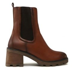 Botki Caprice. Brązowe botki Caprice, bez wzorów, bez obcasa, na słupku, bez zapięcia. Za 289.99 zł.