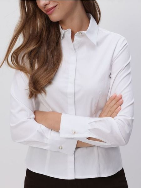 Koszula slim fit - biały. Białe koszule Reserved, l, bez wzorów, z bawełny, bez kołnierzyka, bez ramiączek. Za 89.99 zł.