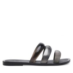 Klapki Melissa. Czarne klapki Melissa, bez wzorów, bez obcasa, bez zapięcia. Za 269.99 zł.