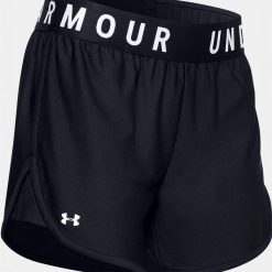 Spodenki treningowe damskie Under Armour Play Up 5 In. Czarne szorty sportowe Under Armour, bez wzorów. Za 79.99 zł.