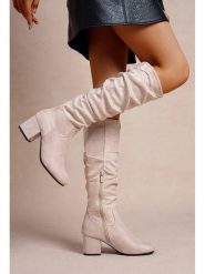 Foreverfolie Kozaki w kolorze beżowym rozmiar: 39. Brązowe kozaki Foreverfolie, na zimę, bez wzorów, bez obcasa, bez zapięcia. Za 152.99 zł.