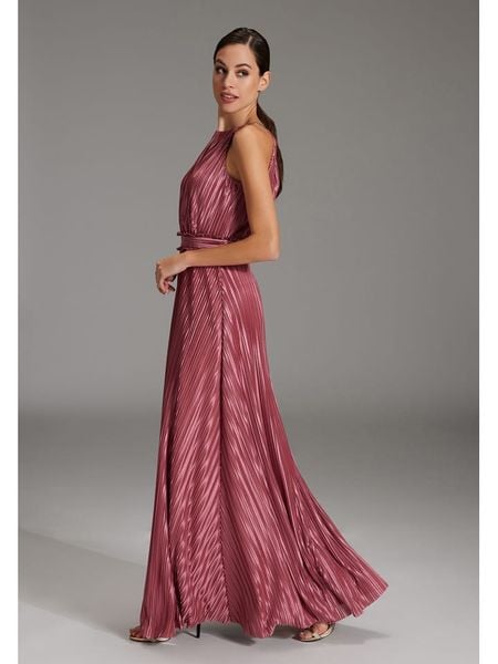 SWING Sukienka w kolorze jasnoróżowym rozmiar: 36. Różowe sukienki Swing, bez wzorów, bez kołnierzyka, bez ramiączek, maxi. Za 446.45 zł.