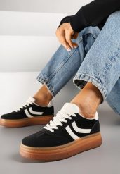 Czarne Sneakersy Typu Kultowe Tenisówki na Niskiej Platformie Olritia. Czarne trampki Renee, z aplikacjami, z jeansu, casualowe, bez zapięcia. W wyprzedaży za 83.99 zł.