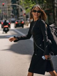 4F Spodenki casual damskie 4F x Anna Lewandowska - czarne L. Czarne szorty sportowe 4f, bez wzorów, z dzianiny, z podwyższonym stanem, do biegania. Za 149.99 zł.