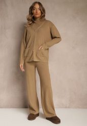 Beżowy Komplet z Dzianiny z Bawełną Spodnie Kardigan i T-shirt z Golfem Ralonia. Brązowe swetry Renee, bez wzorów, z bawełny, bez ramiączek. Za 189.99 zł.