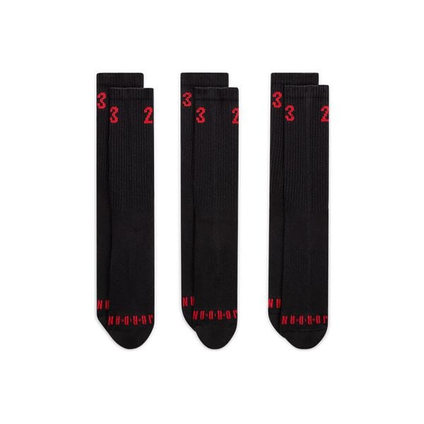 Skarpety nike air jordan essentials crew 3pack black university red. Czarne skarpetki Nike, bez wzorów. Za 79.00 zł.