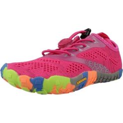 Buty SAGUARO SAMART I Rose. Czerwone buty trekkingowe SAGUARO, z tkaniny, bez zapięcia. Za 176.99 zł.