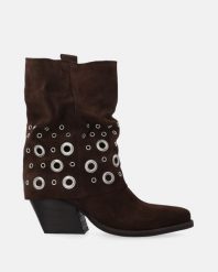 ZAMSZOWE KOWBOJKI ZE SREBRNYMI NITAMI M006SUTDOBB112. Szare botki Venezia, bez wzorów, ze skóry, bez obcasa, bez zapięcia. Za 529.00 zł.