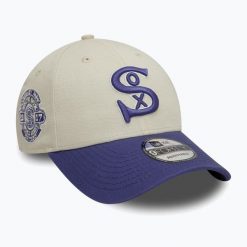 Czapka z daszkiem New Era WS Patch 9Forty Chicago White Sox. Brązowe czapki z daszkiem New Era, na zimę, bez wzorów. Za 139.99 zł.