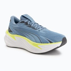 Buty do biegania Puma Maxima Pro. Niebieskie buty do biegania Puma, bez wzorów, z materiału, bez zapięcia, do biegania. Za 369.99 zł.