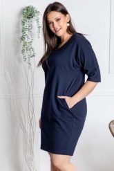 Sukienka wygodna tuba dzianinowa dres XXL ANISA granatowa PROMOCJA. Sukienki KARKO, do pracy, plus size, bez wzorów, z bawełny, biznesowe, bez kołnierzyka, plus size, bez ramiączek, midi, dopasowane. Za 168.50 zł.
