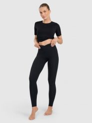 4F Legginsy do jogi i pilatesu szybkoschnące damskie - czarne L. Czarne legginsy 4f, bez wzorów, z dzianiny, sportowe. Za 169.99 zł.