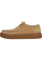 Mokasyny Torhill Lo Clarks brązowe z tekstylną podszewką. Brązowe mokasyny Clarks, bez wzorów, ze skóry. Za 505.60 zł.
