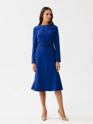 Stylove Sukienka w kolorze niebieskim rozmiar: M. Niebieskie sukienki Stylove, na co dzień, m, bez wzorów, ze skóry, bez kołnierzyka, bez ramiączek, midi, proste. Za 295.95 zł.