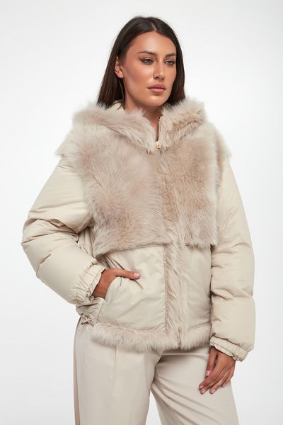 Kurtka damska dwustronna z futrem PESERICO. Kurtki Peserico, bez wzorów, bez kaptura. Za 15,099.00 zł.