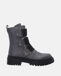 SZARE BOTKI ZE SREBRNYMI NITAMI 0022676020 GREY. Szare botki Venezia, bez wzorów, ze skóry, bez obcasa, bez zapięcia. Za 289.00 zł.
