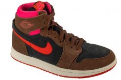 Buty sportowe Sneakersy damskie, Air 1 W Zoom CMF 2. Białe buty treningowe Jordan, bez wzorów, z materiału, bez zapięcia, trekkingowe. Za 549.99 zł.