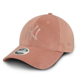 Czapka z daszkiem New Era. Czerwone czapki z daszkiem New Era, bez wzorów. Za 69.99 zł.