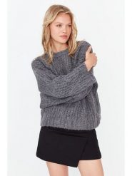 Trendyol Sweter w kolorze antracytowym rozmiar: M. Czarne swetry Trendyol, m, bez wzorów, bez ramiączek. Za 108.99 zł.