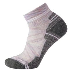 Smartwool - Damskie skarpety trekkingowe Ankle Light Cushion na szlak. Fioletowe skarpetki Smartwool, bez wzorów, z materiału. Za 159.00 zł.