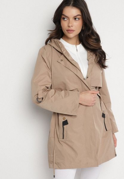 Jasnobrązowy Płaszcz Kurtka Przeciwwiatrowa z Kapturem Amilina. Brązowe kurtki Born2be, l, z aplikacjami, z jeansu, eleganckie, z kapturem. Za 239.99 zł.