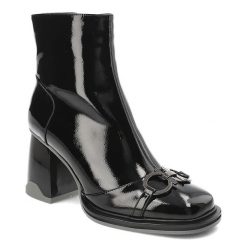 Czarne Botki S.Barski Eleganckie Obuwie Damskie Na Obcasie. Czarne botki S.BARSKI, bez wzorów, z lakierowanej skóry, eleganckie, bez obcasa, na obcasie, bez zapięcia. Za 249.00 zł.