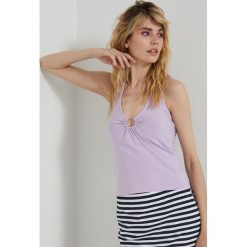 Medicine top damski kolor fioletowy. Fioletowe topy MEDICINE, l, bez wzorów, bez kołnierzyka, bez ramiączek. Za 49.90 zł.