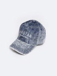 Czapka unisex z daszkiem jeansowa z efektem postarzania niebieska Densi 400. Niebieskie czapki z daszkiem BIG STAR, bez wzorów, z denimu, retro. W wyprzedaży za 79.99 zł.