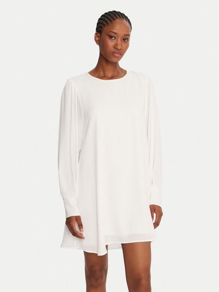 Rinascimento Sukienka koktajlowa CFC0126205003 Biały Slim Fit. Białe sukienki Rinascimento, m, bez wzorów, z syntetyku, wizytowe, bez kołnierzyka, bez ramiączek. Za 189.99 zł.