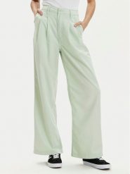 Vans Spodnie materiałowe Alder Relaxed Pleated Pant VN000GA0 Zielony Relaxed Fit. Zielone spodnie materiałowe Vans, bez wzorów, z materiału. Za 219.99 zł.