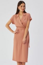 Elegancka sukienka z kołnierzem różana. Czerwone sukienki Stylove, do pracy, m, bez wzorów, z elastanu, biznesowe, bez kołnierzyka, bez ramiączek, midi, dopasowane. Za 349.00 zł.