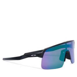 Okulary przeciwsłoneczne Oakley. Czarne okulary przeciwsłoneczne Oakley, bez wzorów. Za 879.99 zł.