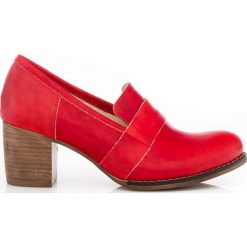 Czerwone półbuty na 6 cm słupku - skóra naturalna - model 250 - kolor czerwony retro (39). Czerwone półbuty wsuwane Zapato, na jesień, bez wzorów, z jeansu, biznesowe, bez obcasa, na obcasie. W wyprzedaży za 263.20 zł.